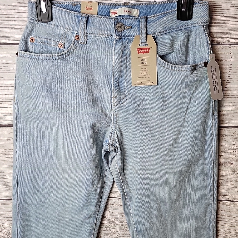 Levi's Girl's Mini Mom High Rise Jeans - Picture 4 of 10
